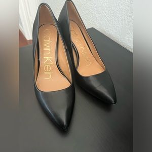 Calvin Klein Gayle Black Leather Pumps